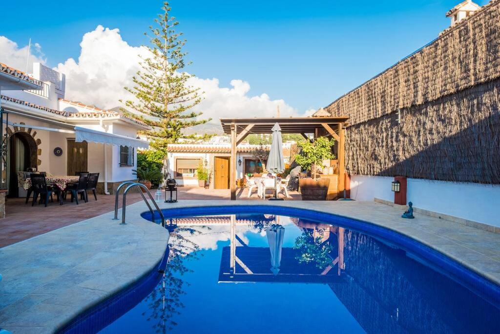 Estudio Maria De Waard Nerja Exterior photo